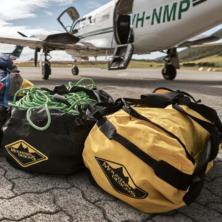 Expedition 90L Duffle Lemon Chrome 90 L Expedition 90L Duffle Lemon Chrome 90 L