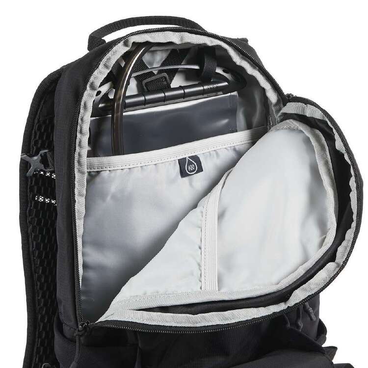 Pursuit Plus 12 Hydro Pack Black 12 L Pursuit Plus 12 Hydro Pack Black 12 L