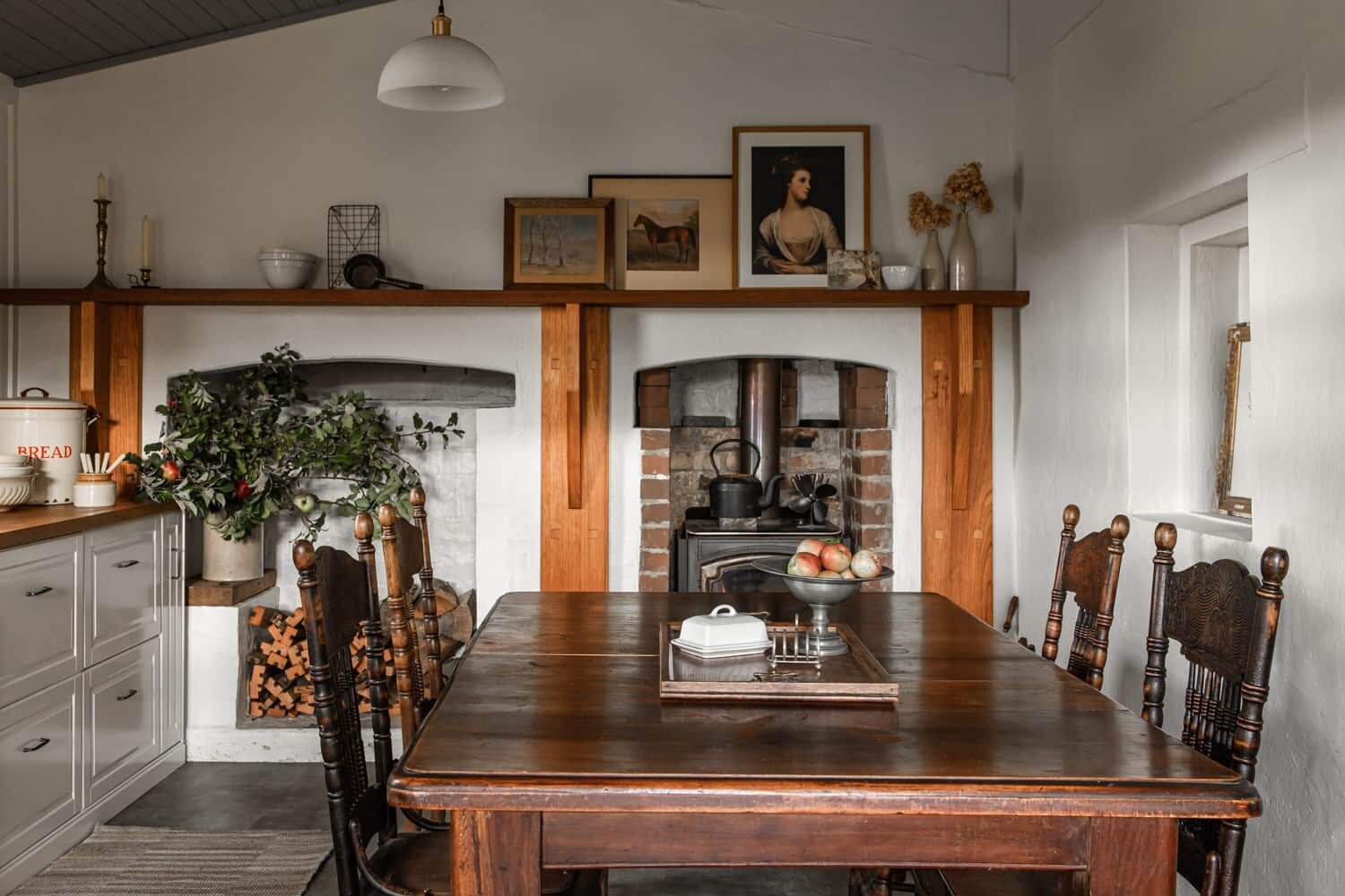 Kitchen & Dining Room of The Old Cobbin Homestead Kitchen & Dining Room of The Old Cobbin Homestead