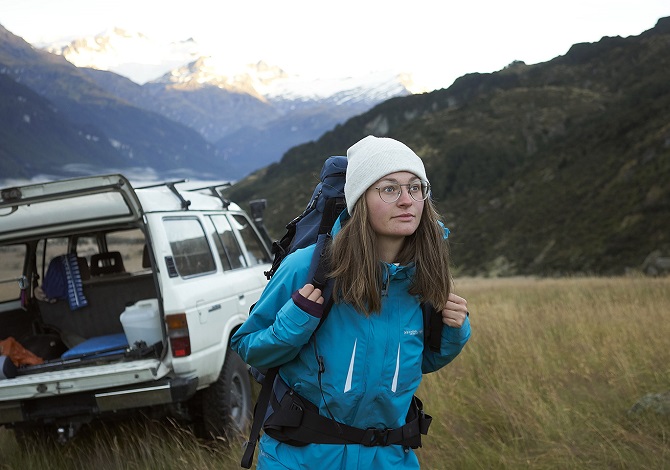 GORE-TEX® - THE ORIGINAL WATERPROOF PROTECTION GORE-TEX® - THE ORIGINAL WATERPROOF PROTECTION