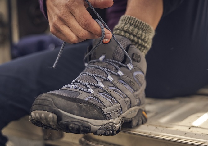 How To - Lace Hiking Boots