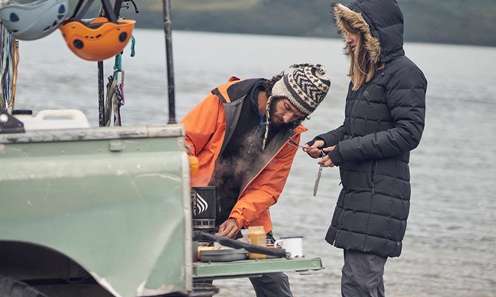 How to Stay Warm While Winter Camping How to Stay Warm While Winter Camping