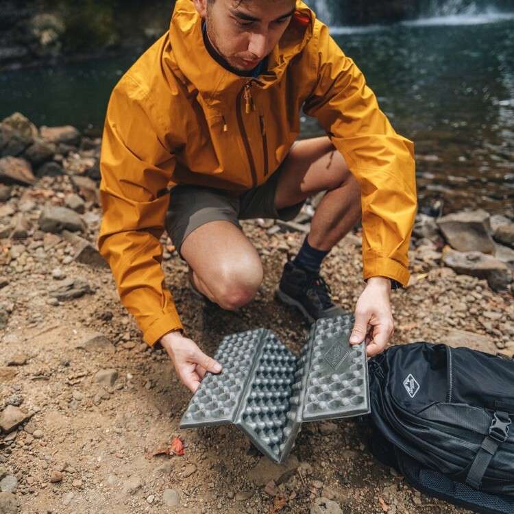 Mountain Designs Hikelite Seat Pad Silver Mountain Designs Hikelite Seat Pad Silver