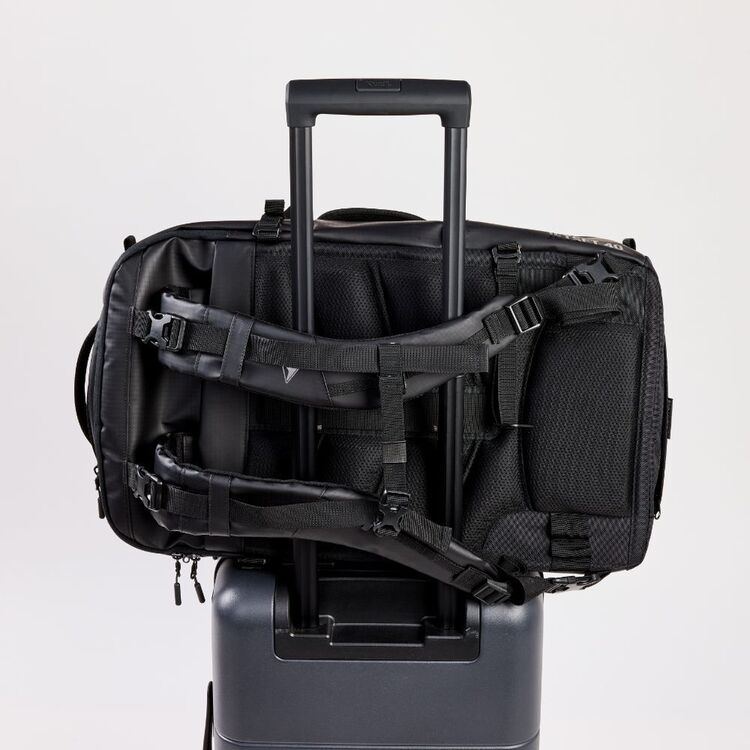 Mountain Designs Jetset Travel Pack 40L Black 40 L Mountain Designs Jetset Travel Pack 40L Black 40 L