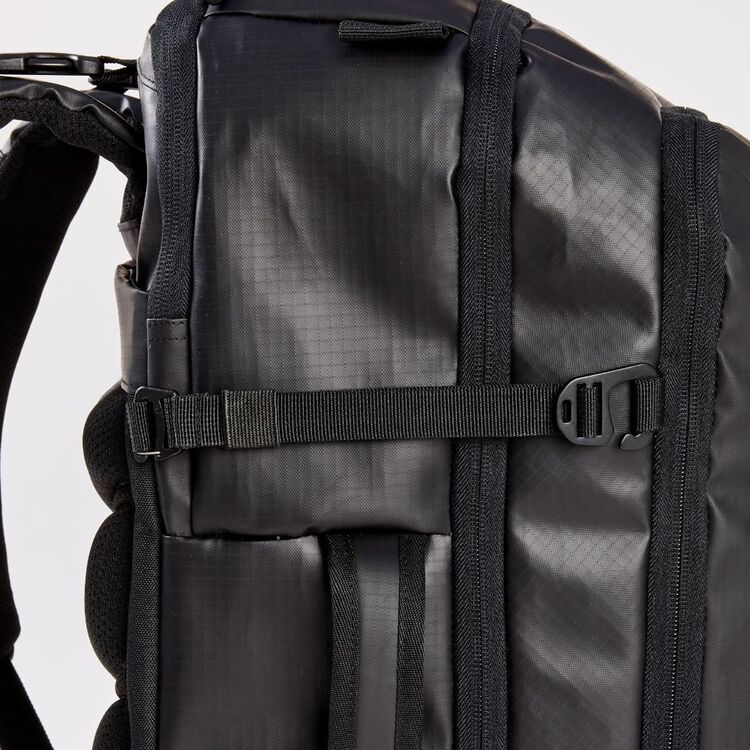 Mountain Designs Jetset Travel Pack 40L Black 40 L Mountain Designs Jetset Travel Pack 40L Black 40 L