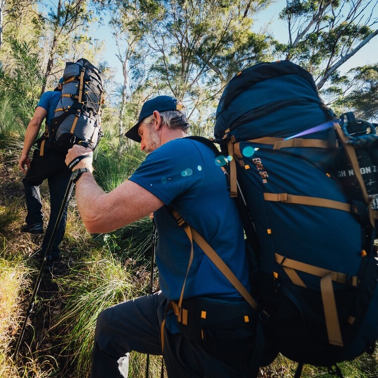 Mountain Designs Edge Legacy Edition Hike Pack Navy 55 L Mountain Designs Edge Legacy Edition Hike Pack Navy 55 L