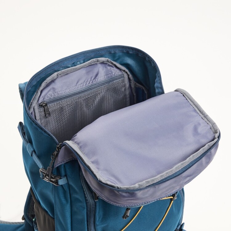 Mountain Designs Escape Multi Legacy Edition Day Pack Deep Teal 30 L Mountain Designs Escape Multi Legacy Edition Day Pack Deep Teal 30 L