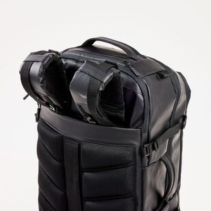 Mountain Designs Jetset Travel Pack 40L Black 40 L Mountain Designs Jetset Travel Pack 40L Black 40 L