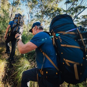 Mountain Designs Edge Legacy Edition Hike Pack Navy 55 L Mountain Designs Edge Legacy Edition Hike Pack Navy 55 L