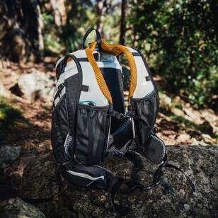 Mountain Designs Outrace Legacy Edition Day Pack Charcoal 20 L Mountain Designs Outrace Legacy Edition Day Pack Charcoal 20 L