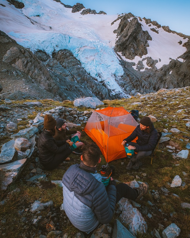 Good Friends, Great Locations Good Friends, Great Locations
