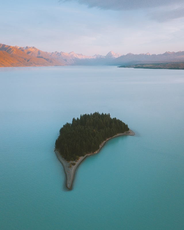 Lake Pukaki At Sunrise